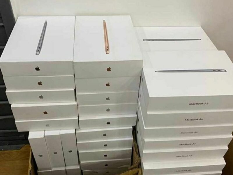 MacBook Air Pallets