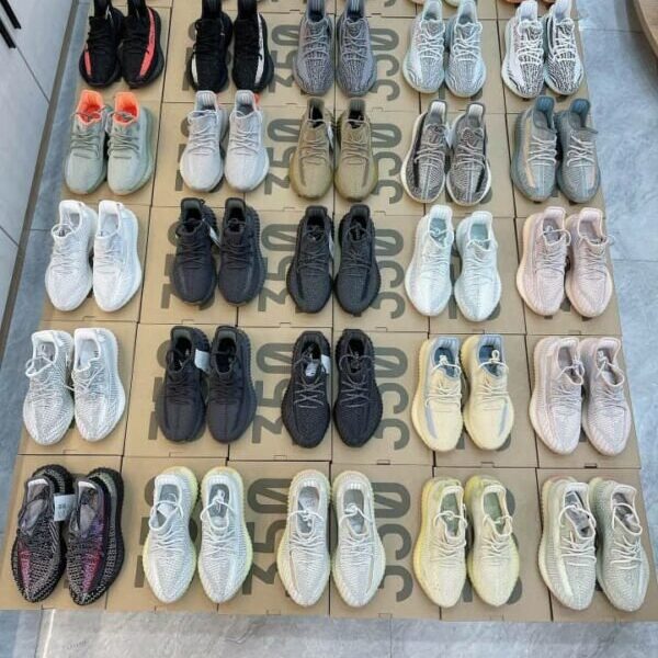 Yeezy Sneakers Pallets - Image 6