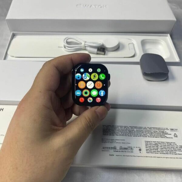 Apple Watch Series 8 - Image 3